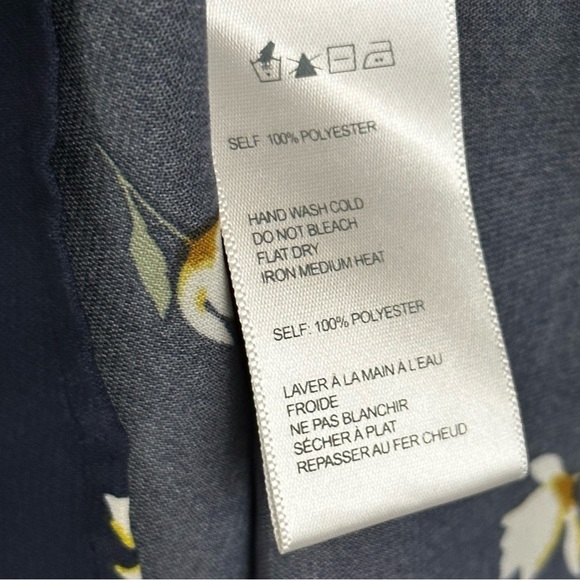 URBAN OUTFITTERS Surplice Smocked-Sleeve Romper - Picture 9 of 11